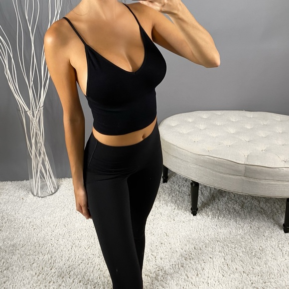 ARLETTE in Black - Picture 2 of 3